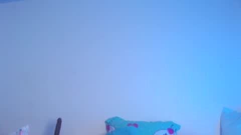 Snapshot of queenalya_ chatting on 10-15-25, 02:22 Ahlya online show from 10-15-25, 02:22