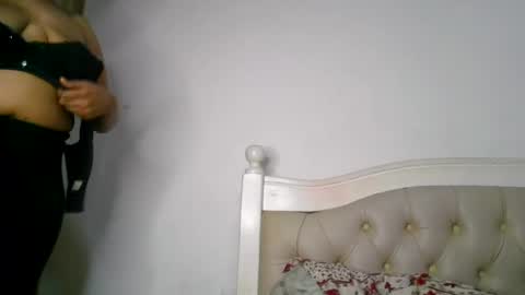 queen online show from 06-15-26, 08:33