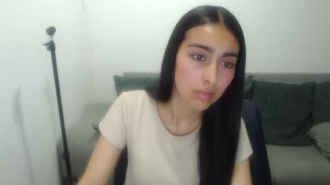 Snapshot of queenbyte_18 chatting on 10-24-25, 07:54 queenbyte_18 online show from 10-24-25, 07:54