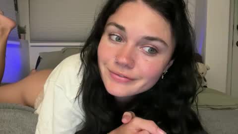 Snapshot of queencassidyy chatting on 06-05-26, 04:41 Cassidy online show from 06-05-26, 04:41