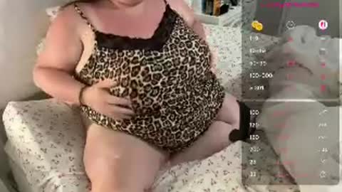 Snapshot of queencurvesph chatting on 07-20-26, 12:36 Queen curves online show from 07-20-26, 12:36