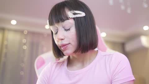 Nelly  INSTA  queenelia  online show from 12-01-25, 02:00