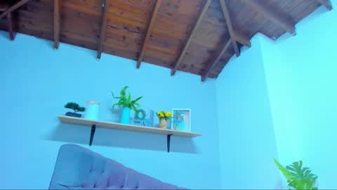 Queen online show from 03-15-26, 03:29