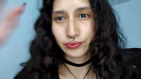 Snapshot of queenjenn__ chatting on 04-30-26, 11:31 QUEENJEENN online show from 04-30-26, 11:31