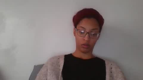 Snapshot of queenlavish chatting on 11-12-25, 08:52 queenlavish online show from 11-12-25, 08:52