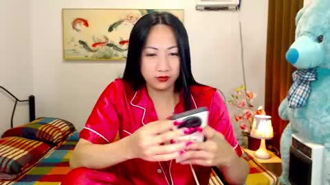 QUEEN online show from 05-29-26, 02:48