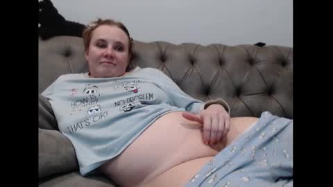 Snapshot of queenmymind chatting on 01-26-25, 08:45 queenmymind online show from 01-26-25, 08:45