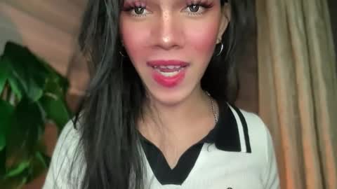 QUEEN online show from 09-08-25, 07:57