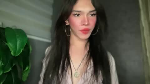 QUEEN online show from 03-30-26, 01:34