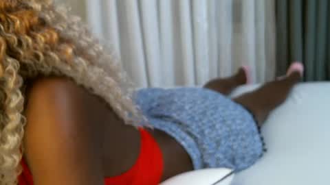 Snapshot of queenninaa chatting on 07-28-26, 04:39 queenninaa online show from 07-28-26, 04:39