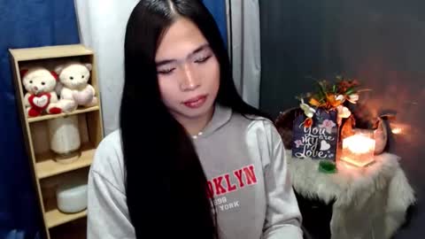 Snapshot of queenofcum169xx chatting on 04-30-26, 06:25 Mikka online show from 04-30-26, 06:25