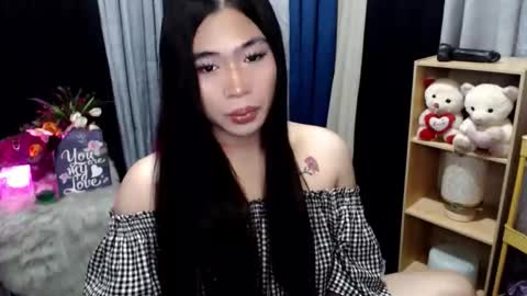 Snapshot of queenofcum169xx chatting on 05-03-26, 04:57 Mikka online show from 05-03-26, 04:57