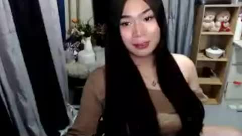 Snapshot of queenofcum169xx chatting on 07-07-26, 04:44 Mikka online show from 07-07-26, 04:44