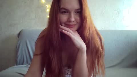 Snapshot of queenofmodels chatting on 01-22-25, 12:27 QueenOfModels online show from 01-22-25, 12:27