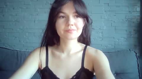 Snapshot of queenofmodels chatting on 11-23-25, 01:11 QueenOfModels online show from 11-23-25, 01:11