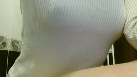 queenoftenderness online show from 03-11-26, 06:58