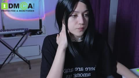     follow my new insta  online show from 04-03-26, 08:29