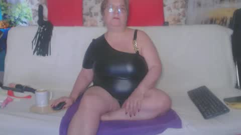 QueenPammy online show from 10-11-25, 07:07