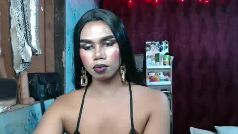queenpinayebony_xx online show from 03-27-26, 02:17