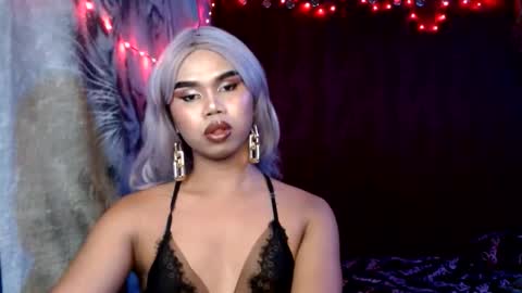 Snapshot of queenpinayebony_xx chatting on 05-27-26, 10:01 queenpinayebony_xx online show from 05-27-26, 10:01
