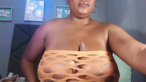 Snapshot of queenrachelbrown chatting on 07-25-26, 11:24 queenrachelbrown online show from 07-25-26, 11:24
