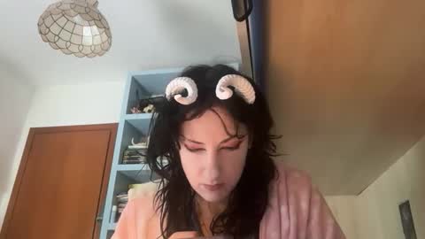 queenselket online show from 04-10-26, 11:04