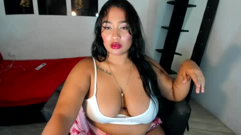 Snapshot of queensquirt31 chatting on 08-03-26, 03:16 queensquirt31 online show from 08-03-26, 03:16
