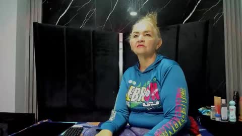 queenstarhyl online show from 03-14-26, 02:39