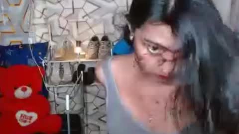 Snapshot of queensteffi chatting on 06-13-26, 01:03 queensteffi online show from 06-13-26, 01:03