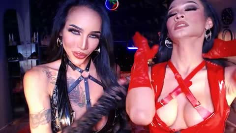 Snapshot of queenvalentinats chatting on 02-10-25, 11:23 ValentinaMoone online show from 02-10-25, 11:23
