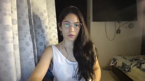 Paola online show from 01-22-25, 03:52