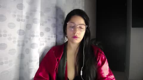 Snapshot of queenvictoria2023 chatting on 04-13-26, 03:34 Paola online show from 04-13-26, 03:34