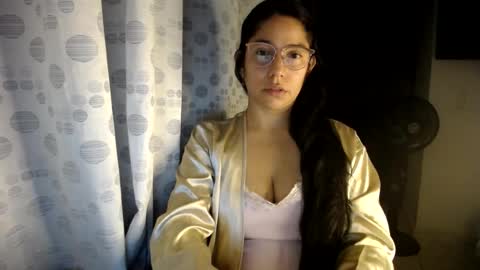 Snapshot of queenvictoria2023 chatting on 07-08-26, 02:05 Paola online show from 07-08-26, 02:05