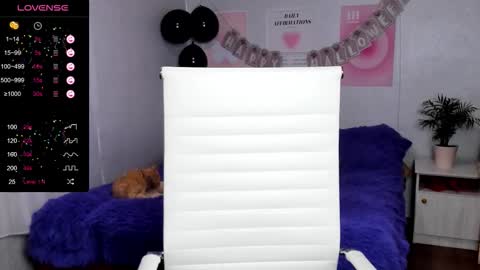 Anna online show from 10-24-25, 05:04