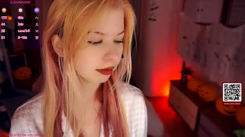 Tate online show from 10-24-25, 04:20