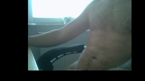 Snapshot of queutsch chatting on 06-02-26, 06:59 queutsch online show from 06-02-26, 06:59