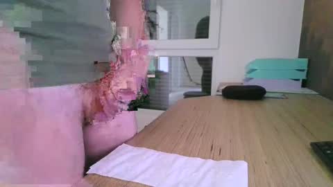 Snapshot of quik1234 chatting on 03-07-25, 09:18 quik1234 online show from 03-07-25, 09:18