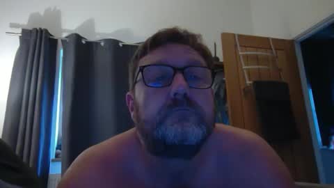 qwertyfish72 online show from 12-05-24, 01:49