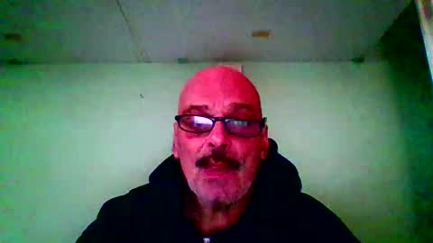 qwertyuiop22348015 online show from 01-19-26, 09:46