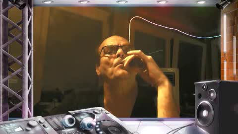 Snapshot of r_2d2_ chatting on 11-15-25, 10:26 dj mike online show from 11-15-25, 10:26