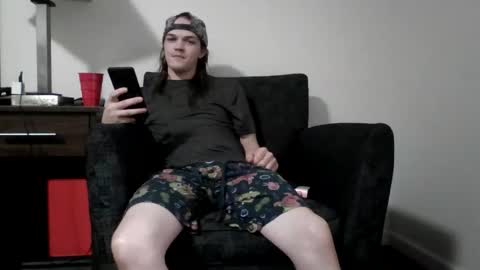 Snapshot of r_monkey583 chatting on 11-13-25, 01:15 r_monkey583 online show from 11-13-25, 01:15