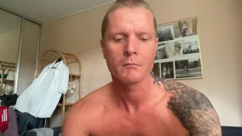 Snapshot of rabbit_eyes69 chatting on 08-08-26, 02:52 rabbit_eyes69 online show from 08-08-26, 02:52