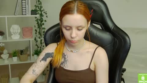 Snapshot of rachel__lips chatting on 06-07-26, 08:45 rachel__lips online show from 06-07-26, 08:45