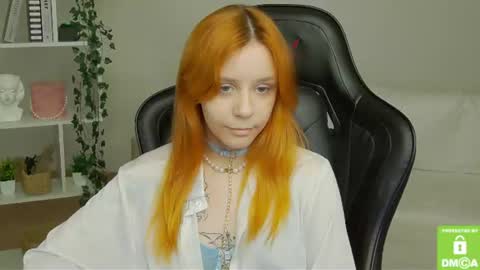 Snapshot of rachel__lips chatting on 06-13-26, 09:51 rachel__lips online show from 06-13-26, 09:51