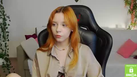 Snapshot of rachel__lips chatting on 06-24-26, 08:02 rachel__lips online show from 06-24-26, 08:02