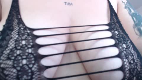 Snapshot of rachel_deal chatting on 12-28-24, 08:04 Rachel online show from 12-28-24, 08:04