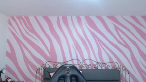 Snapshot of rachel_deal chatting on 01-27-25, 08:07 Rachel online show from 01-27-25, 08:07