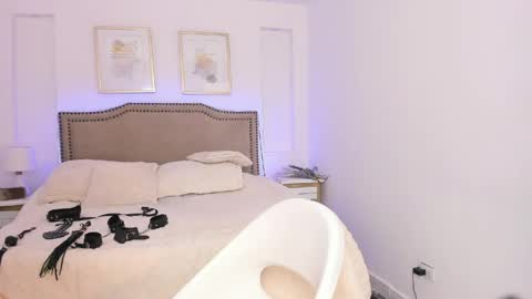 RACHEL ES online show from 04-07-26, 10:26