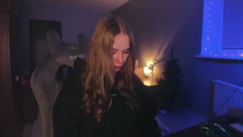 Snapshot of rachel_passion chatting on 12-16-24, 01:21 Diana online show from 12-16-24, 01:21