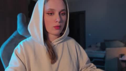 Snapshot of rachel_passion chatting on 01-11-25, 11:35 Diana online show from 01-11-25, 11:35